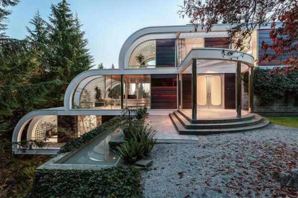 Остекление коттеджей на REHAU: какие узлы важнее всего